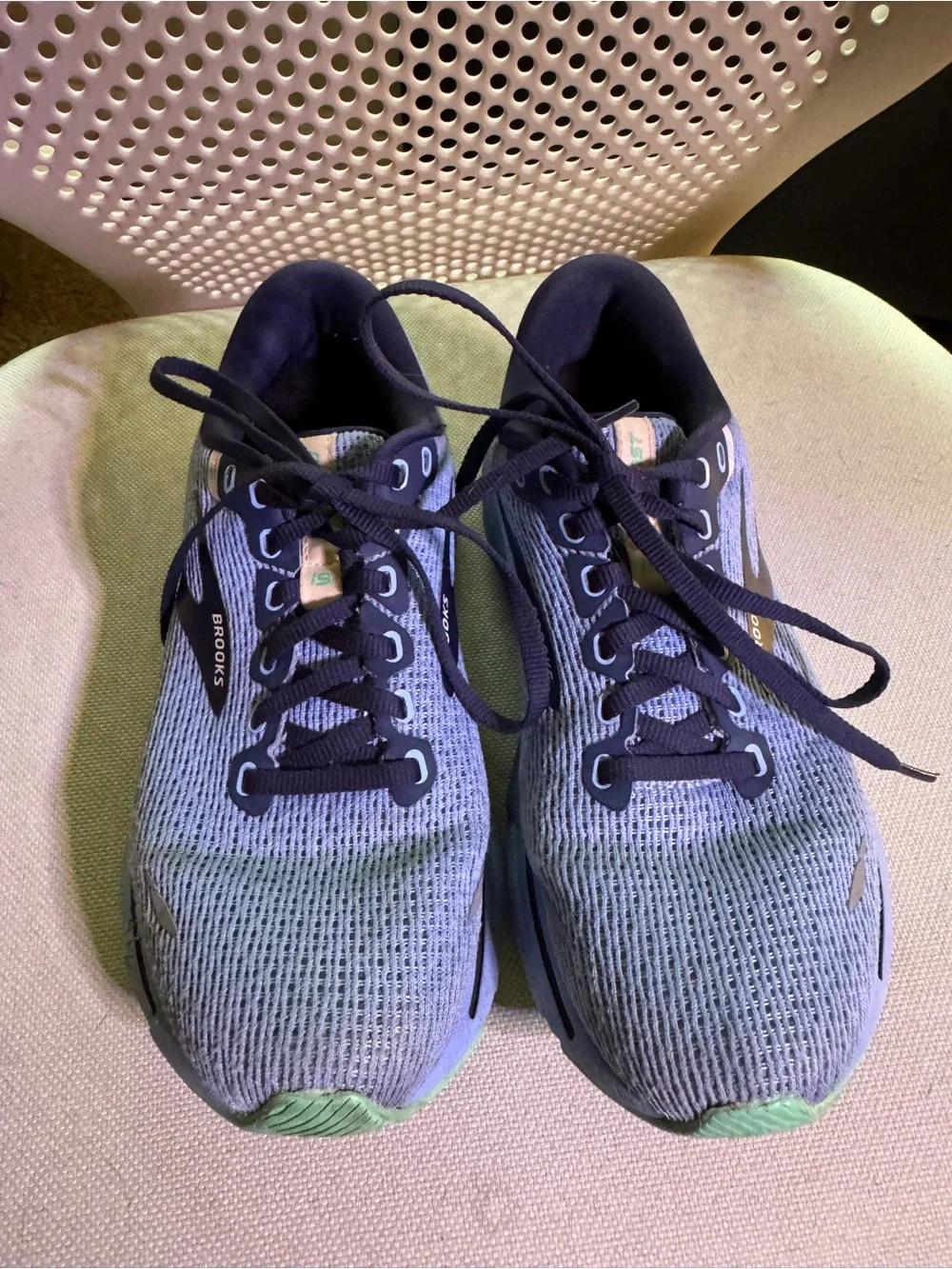 Brooks Ghost 15 Running Shoes Women’s 7.5, Blue and Navy with Mint Accents